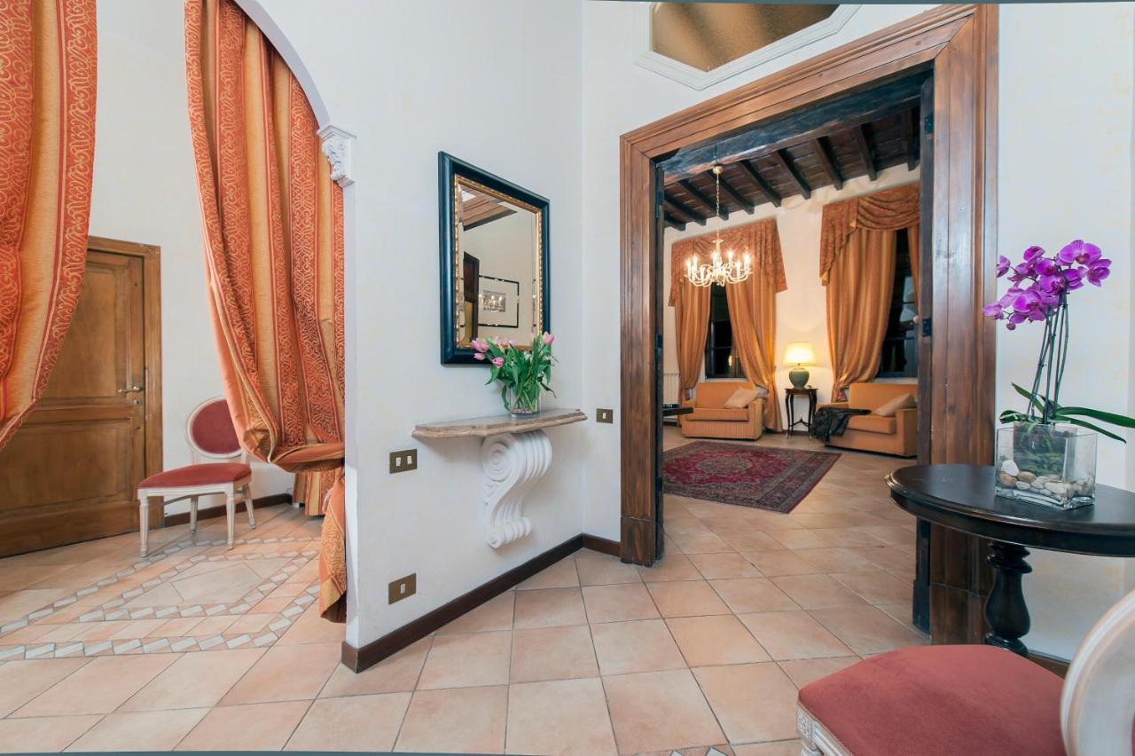 La Residenza Del Sole Al Pantheon Bed & Breakfast Rome Exterior photo