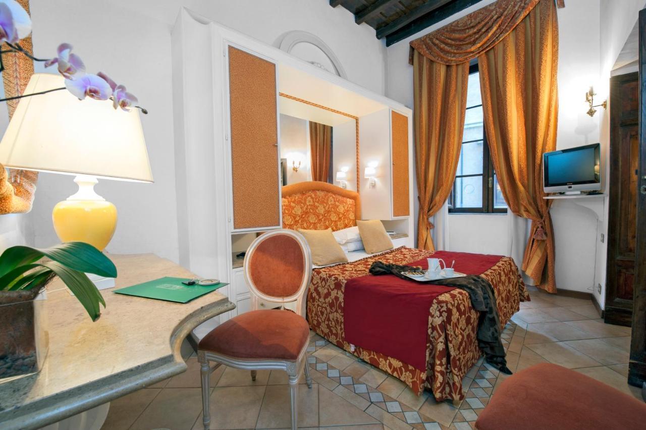 La Residenza Del Sole Al Pantheon Bed & Breakfast Rome Exterior photo