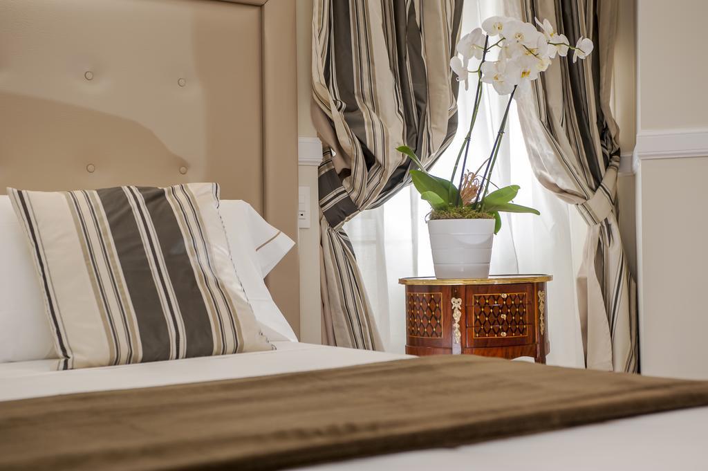 La Residenza Del Sole Al Pantheon Bed & Breakfast Rome Room photo